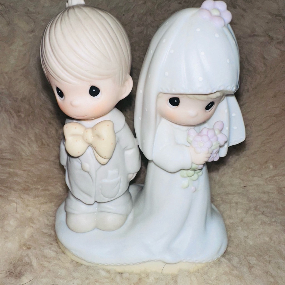 Vintage 1979 Precious Moments Lord Bless & Keep You Bride & Groom Figures E-3114